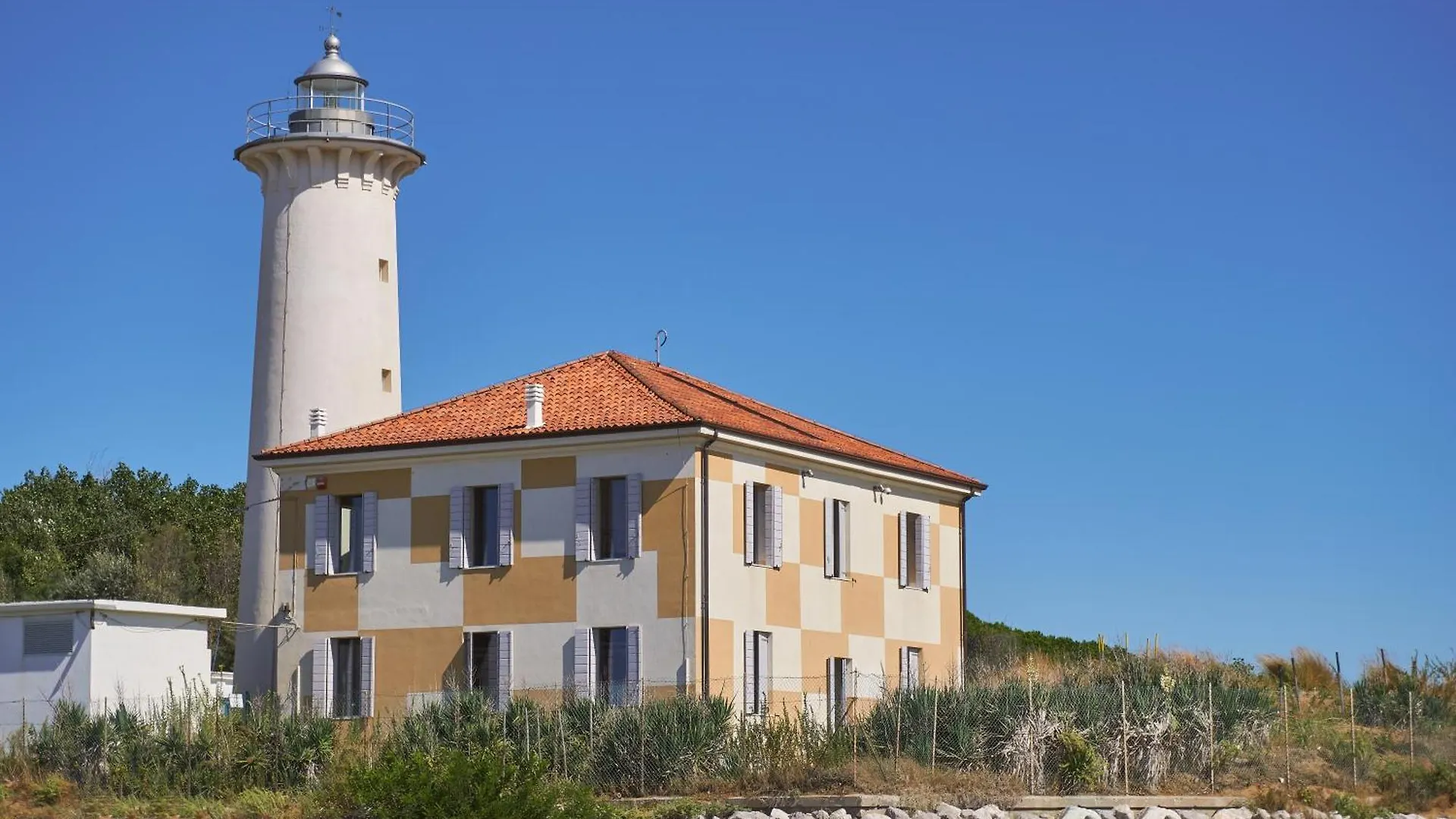 Stunning Villa With Private Garden - Beahost Bibione 0*,